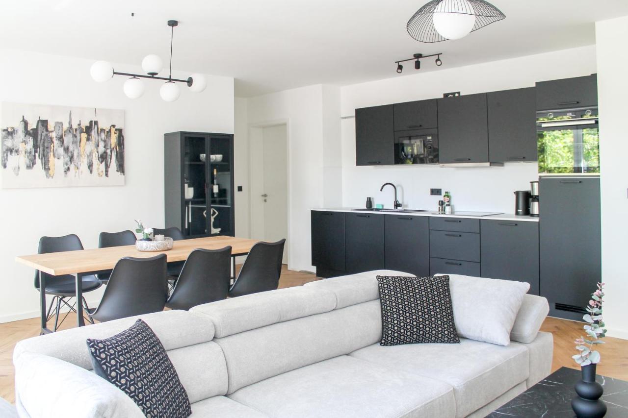 Modern Apartment - Fuer Freunde & Familien, Stadtnah, Parkplatz, E-Ladestation, Gitterbox Fuer Fahrraeder, Fitnessstudio, Digitale Gaestemappe Mit Restaurant- Und Unternehmenstipps Кобленц Экстерьер фото