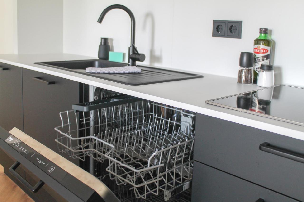 Modern Apartment - Fuer Freunde & Familien, Stadtnah, Parkplatz, E-Ladestation, Gitterbox Fuer Fahrraeder, Fitnessstudio, Digitale Gaestemappe Mit Restaurant- Und Unternehmenstipps Кобленц Экстерьер фото